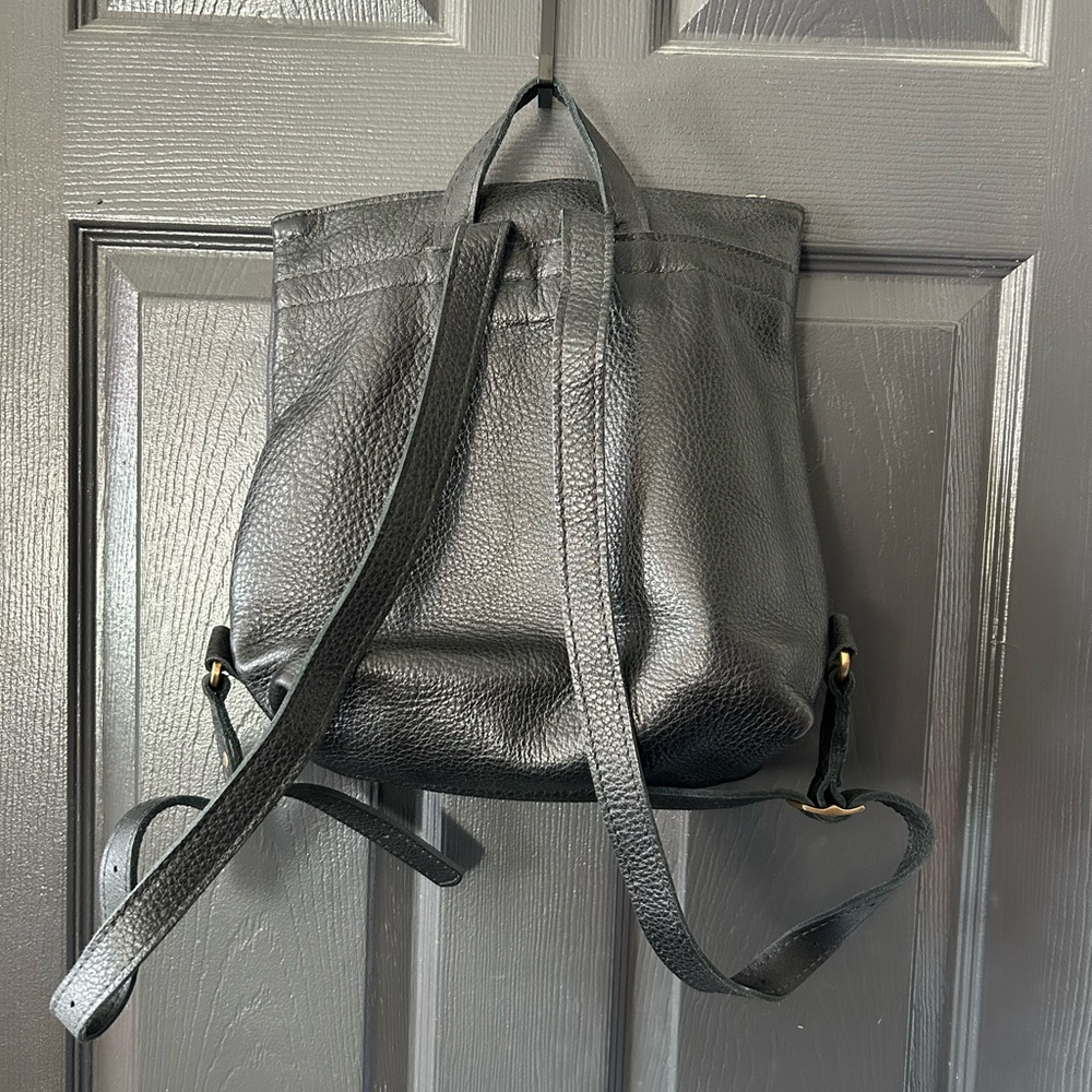 Portland Leather Black Backpack with Gold Zipper - Picture 2 of 4